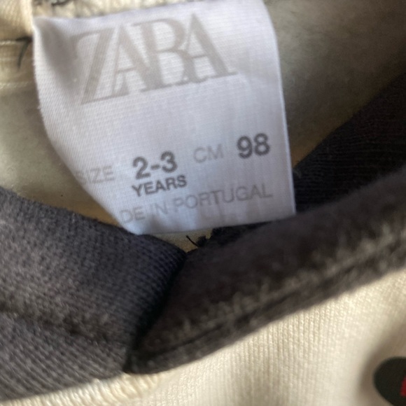 Coolest Zara Mickey Sweatshirt - Picture 3 of 4